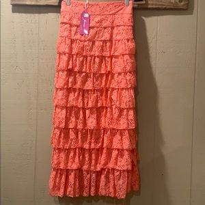 Junee ruffled skirt.